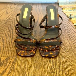 Billini tortoise shell heels size 8.5